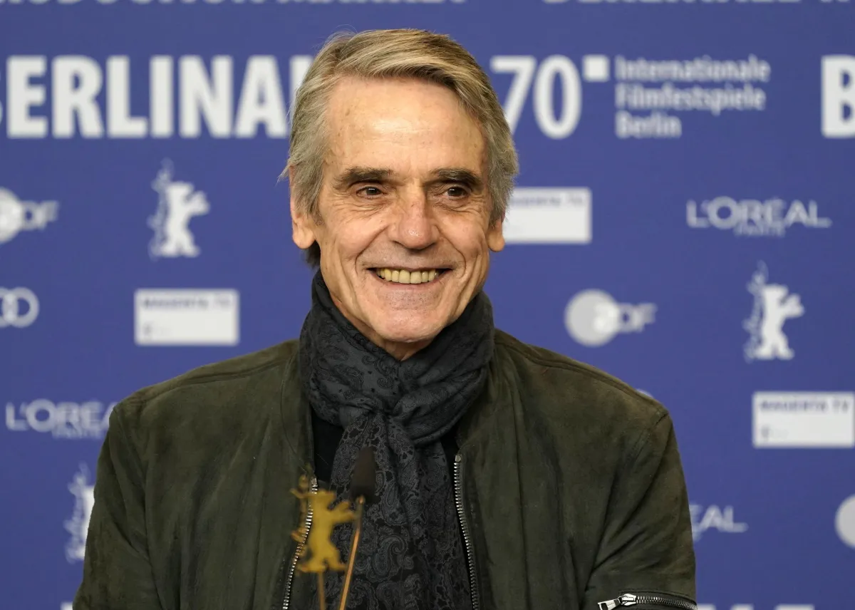jeremy-irons-una-carriera-leggendaria-e-il-mistero-di-una-vita-lontana