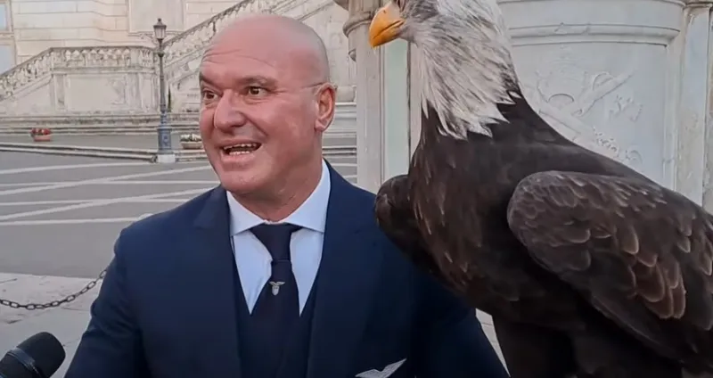 Chi è Juan Bernabé, ex falconiere della Lazio? Ecco il video che gli è