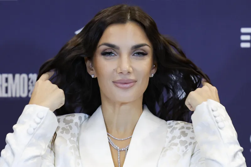 Chi veste Elettra Lamborghini a Sanremo 2025?