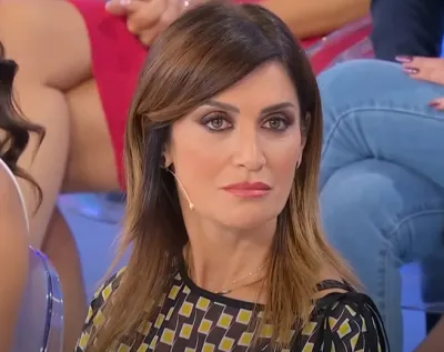Uomini e Donne, Barbara De Santi lascia il programma per amore con Ruggiero D'Andrea