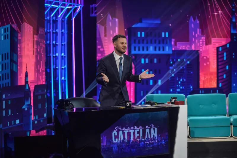Perché non va in onda "Stasera c'è Cattelan" oggi 22 aprile?
