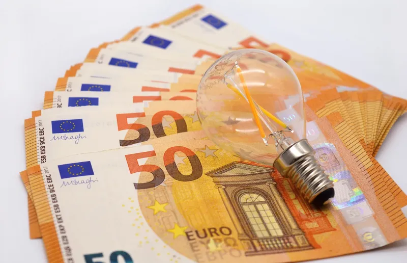 Bonus bollette 2025: nuovi importi, benefici e requisiti per luce, gas e acqua