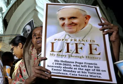 Cresce l'attesa per il conclave, Papa Francesco è stato il Pontefice più amato dagli italiani?