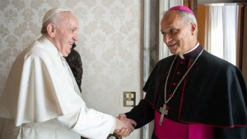Quanto è alto Papa Leone XIV? Il mistero dell'altezza di Robert Prevost