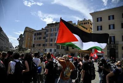 Manifestazione per Gaza, fra accuse di antisemitismo e distinguo: si spacca il campo largo