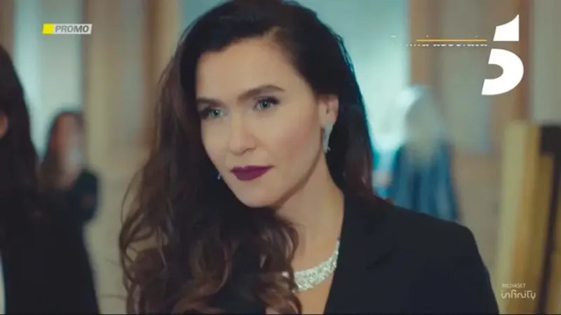 Chi è Şevval Sam, attrice che interpreta Ender in "Forbidden Fruit"?