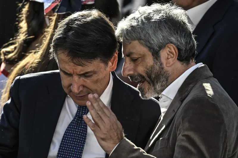 Elezioni in Campania, centrodestra a tre punti dal centrosinistra: la sfida decisiva