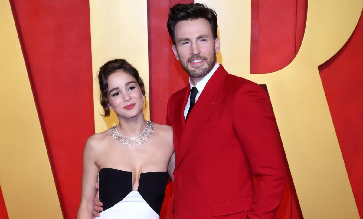 Chris Evans è diventato padre: chi è la moglie Alba Baptista?