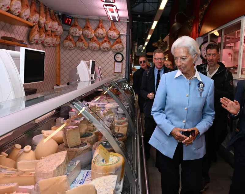 Lagarde al mercato di Firenze: tensioni su prezzi e stipendio