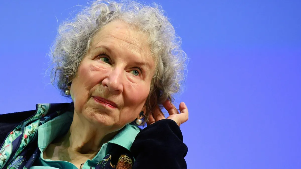 Origini e biografia di Margaret Atwood: dove vive l’autrice di “Il racconto dell’ancella”