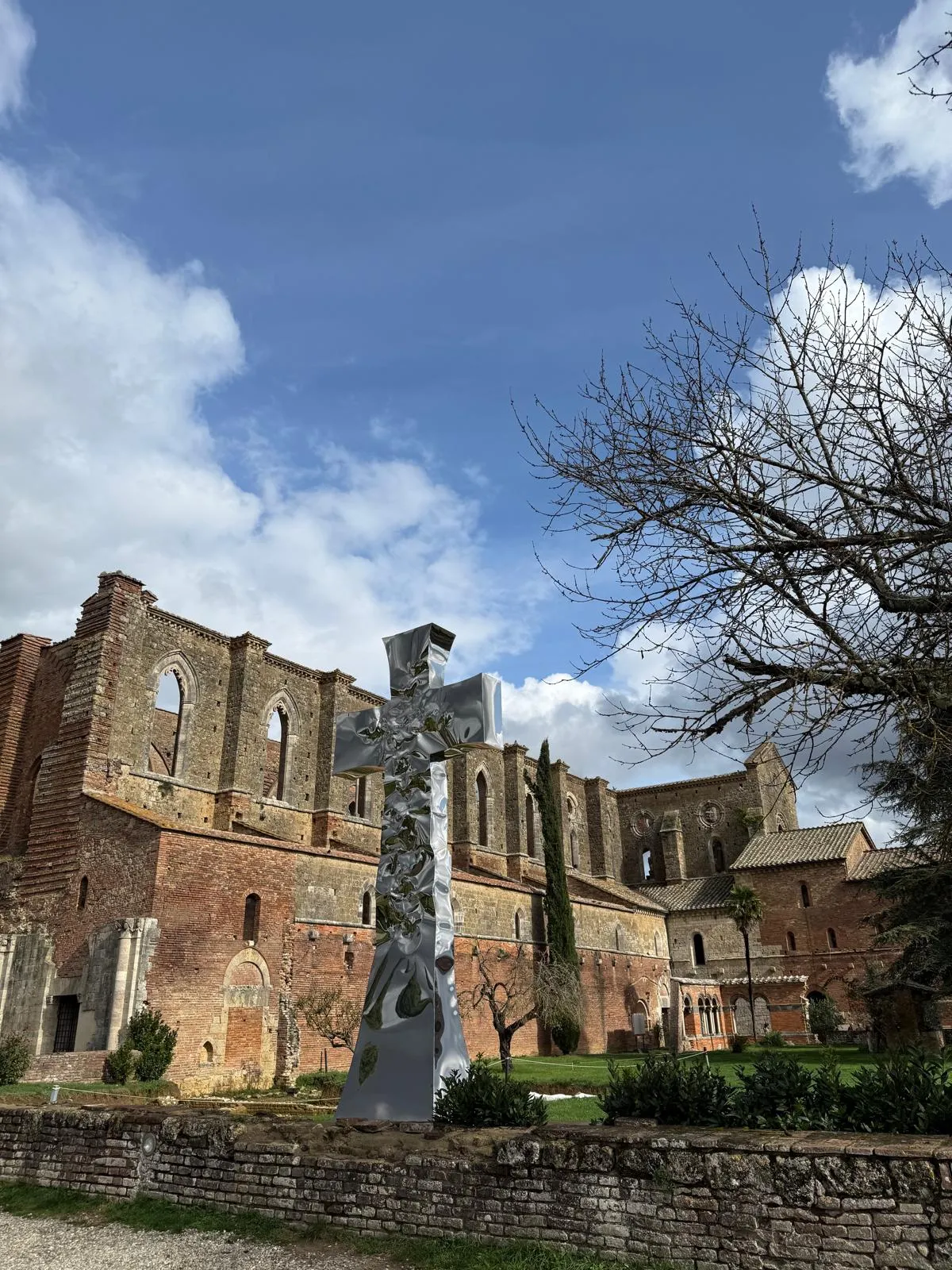 San Galgano punta a diventare patrimonio dell’Unesco ma c’è troppa incuria
