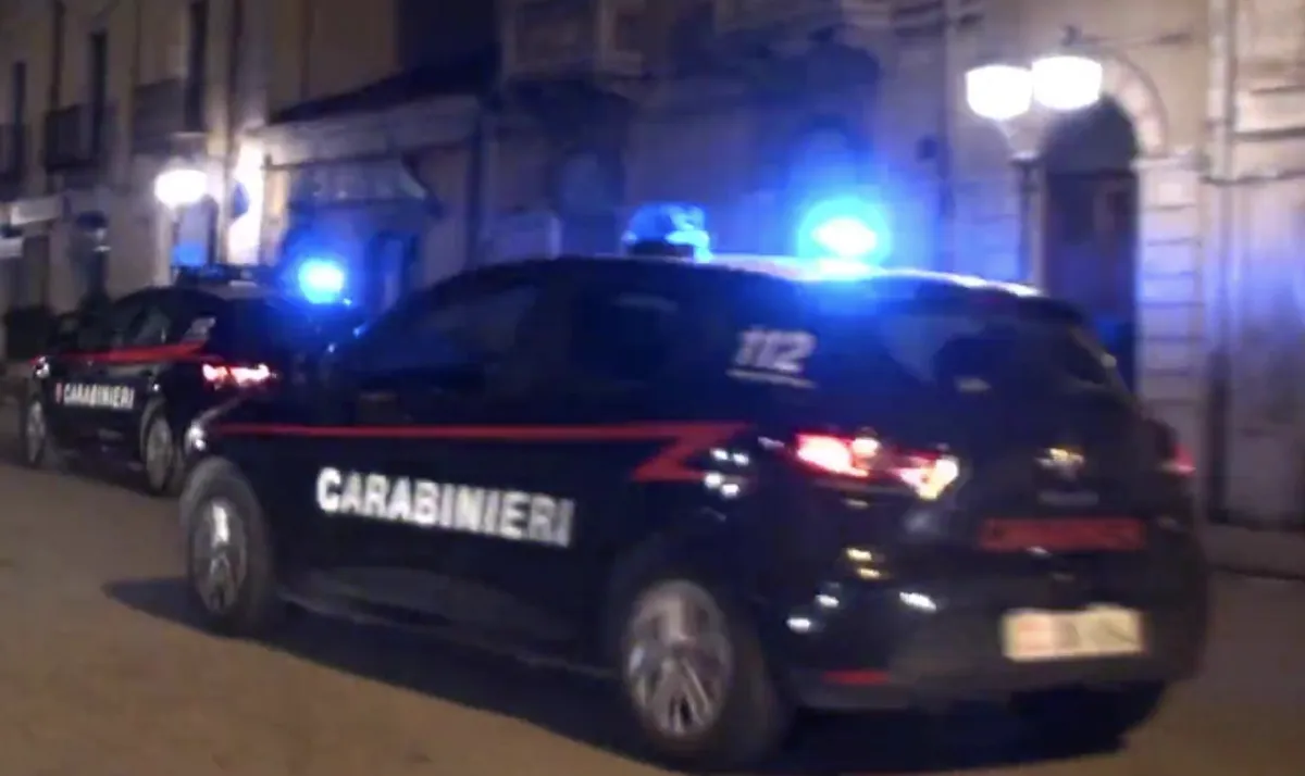 Rapina choc a Scalea, sequestrano coppia di anziani e violentano la donna: tre arresti