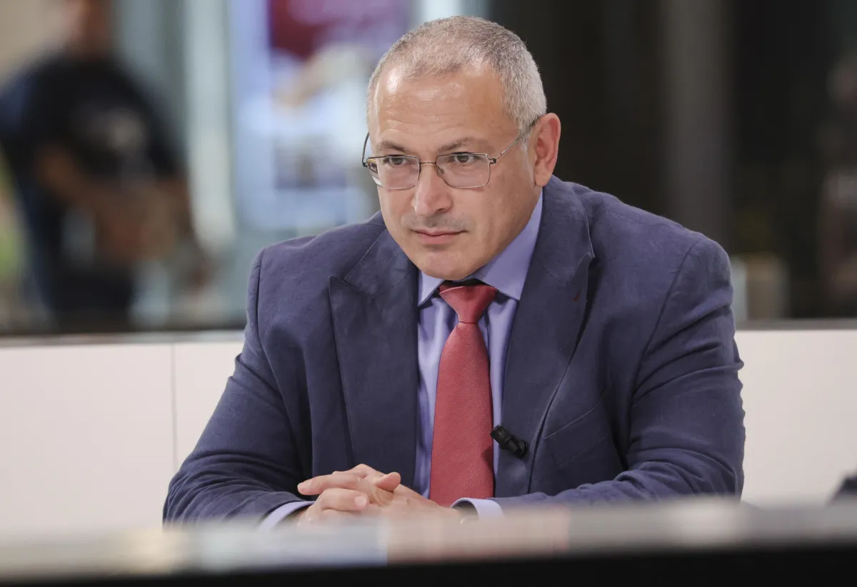 Terza guerra mondiale, la lunga ombra delle tensioni fra Russia e Occidente: il monito di Mikhail Khodorkovsky