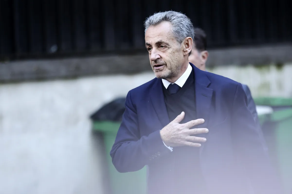 Scarcerazione anticipata per Sarkozy: la libertà su misura è uno schiaffo alla giustizia