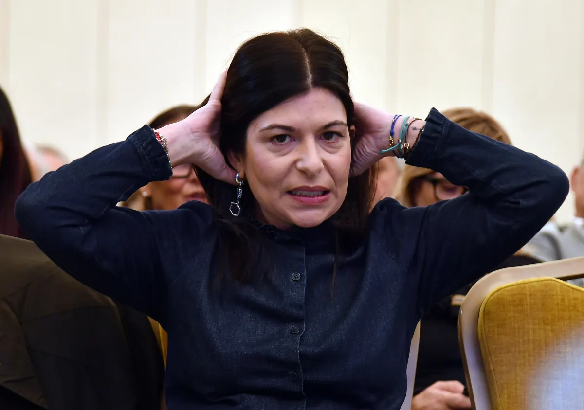 La presidente della Commissione Antimafia ha davvero una foto con Mussolini?