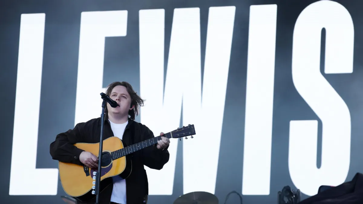 Lewis Capaldi annuncia un’unica data a Milano nel 2026: biglietti e scaletta