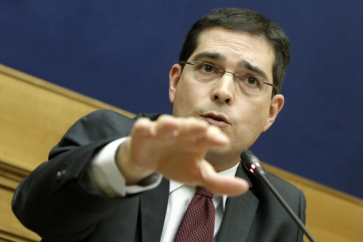 Capezzone firma il libro anti-woke "Trumpisti o Muskisti, comunque fascisti". E alla domanda se è bisessuale...