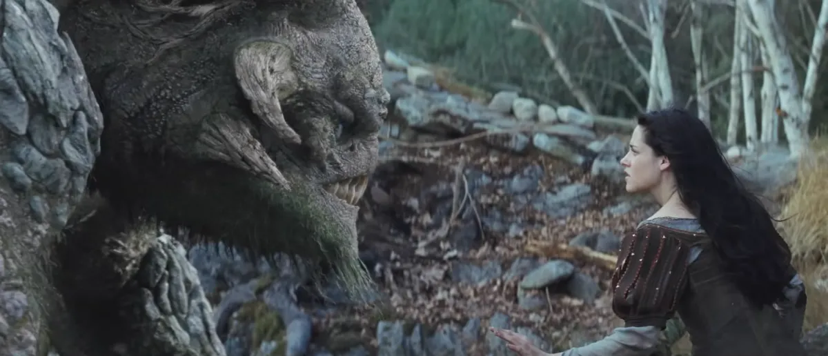 Biancaneve e il cacciatore: come finisce e dove è stato girato il film con Kristen Stewart?