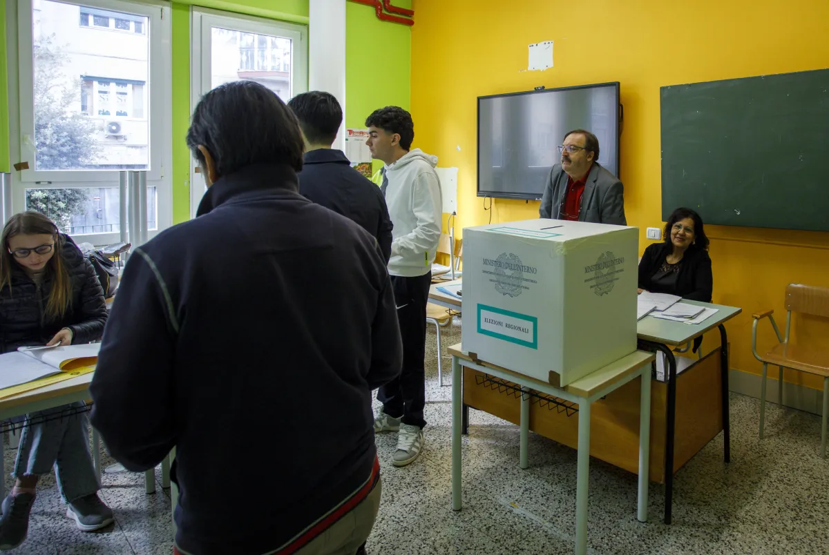 Voto obbligatorio per combattere l'astensionismo? Chi ha lanciato l'idea di multare chi si astiene