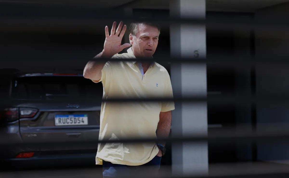 Perché l’ex presidente brasiliano Jair Bolsonaro è stato arrestato: le accuse e il contesto politico