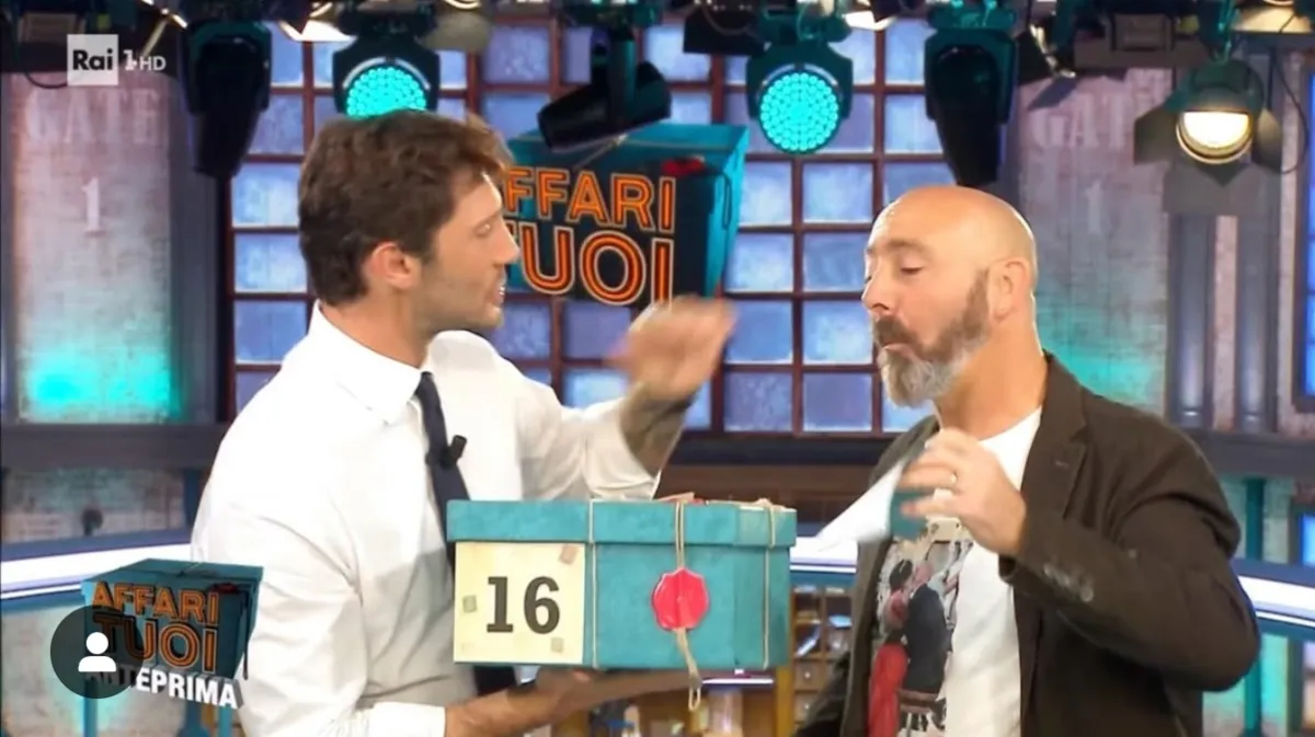 Chi è Simone delle Marche, concorrente di Affari tuoi del 22 novembre? 