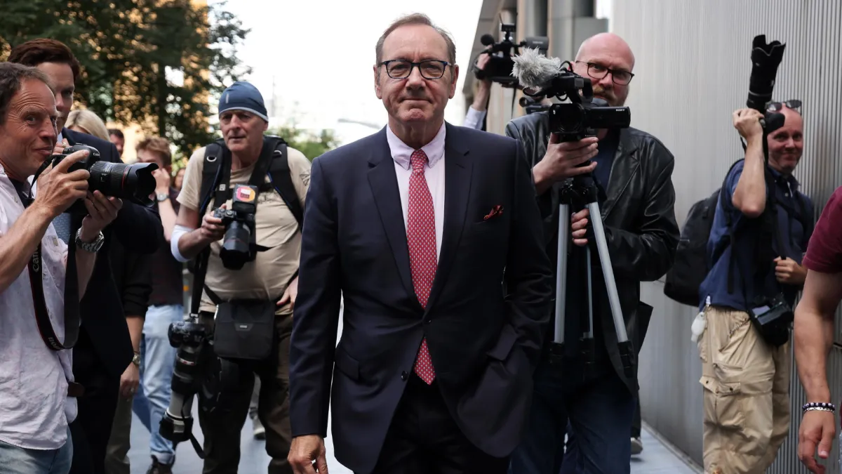 Che fine ha fatto Kevin Spacey? Dove vive e cosa fa oggi l'attore dopo l'accusa di stupro