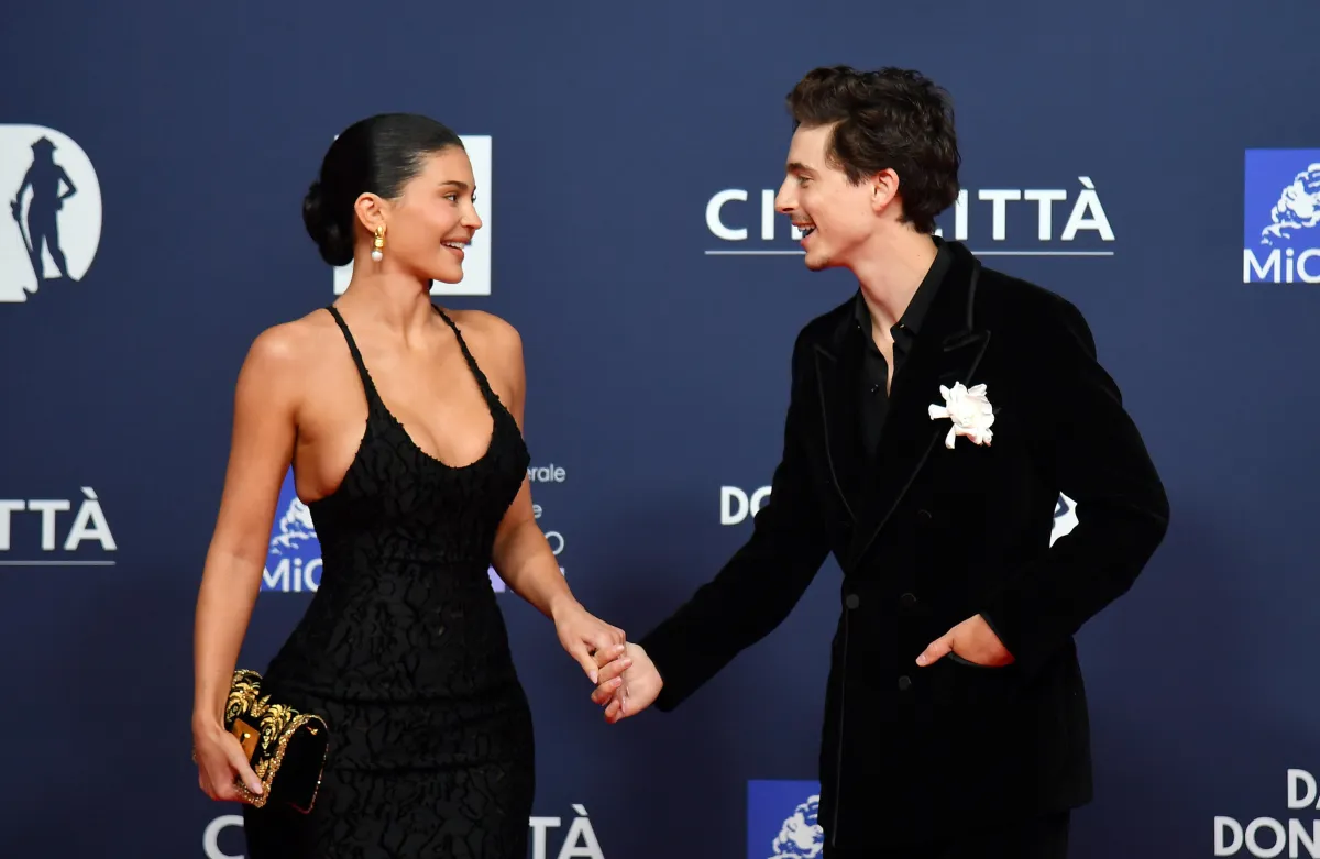 Thimothee Chalamet e Kylie Jenner ancora insieme: sorpresa alla festa del Ringraziamento