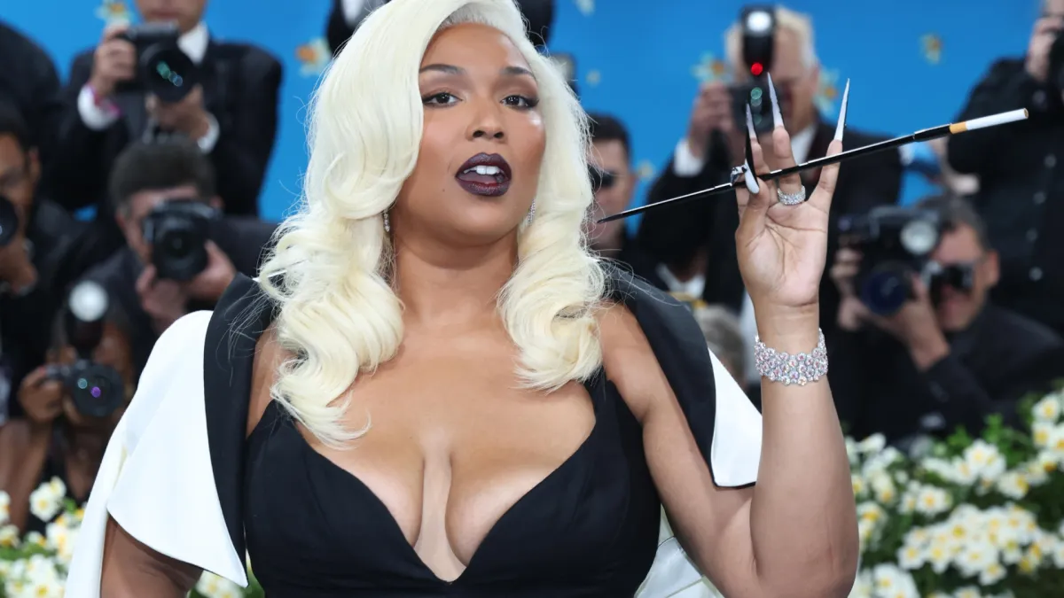 Lizzo contro la "fatphobia": cosa ha detto la cantante (c'entra Ozempic)