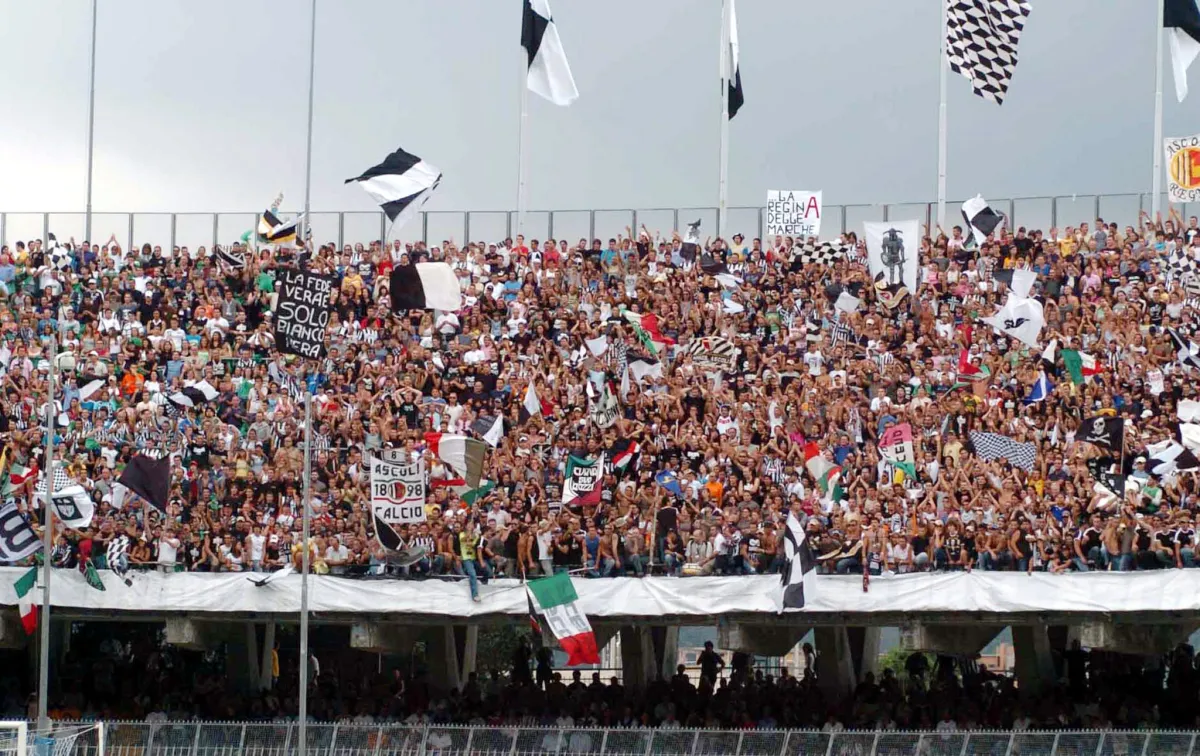 San Benedetto, 15enne e 12enne aggrediti per i colori dell’Ascoli: ecco cosa è accaduto