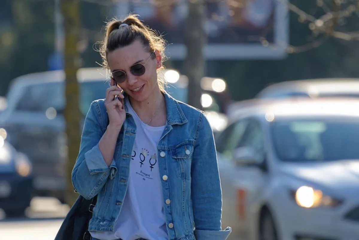 Il declino della telefonata: perché nessuno vuole più rispondere al telefono