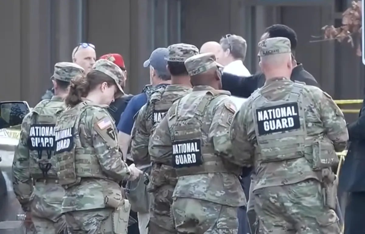 Sparatoria vicino alla Casa Bianca, un sospettato è in custodia: cosa sta succedendo