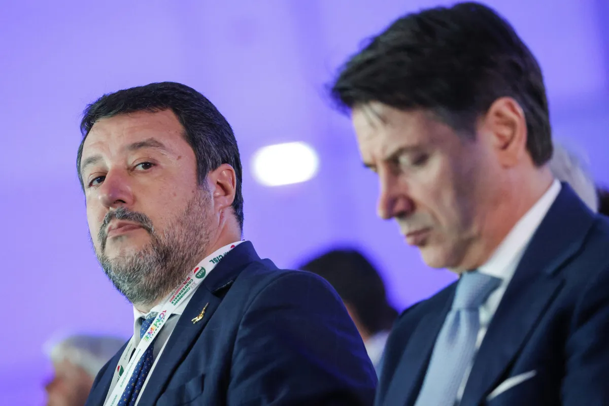 Travaglio (versione "Emilio Fede di Putin") attacca gli euro-nani: "Non vogliono la pace". Ma elogia M5S e Lega