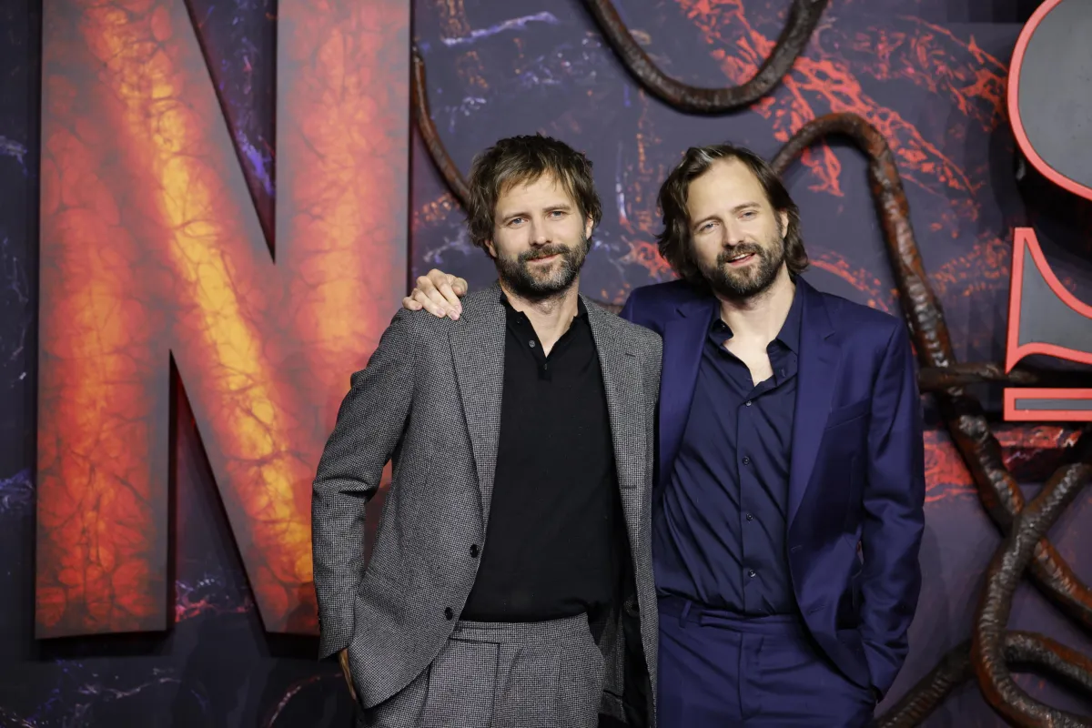 Stranger Things 5: chi è la maestra che accompagna i bambini nella serie? L'omaggio dei Duffer