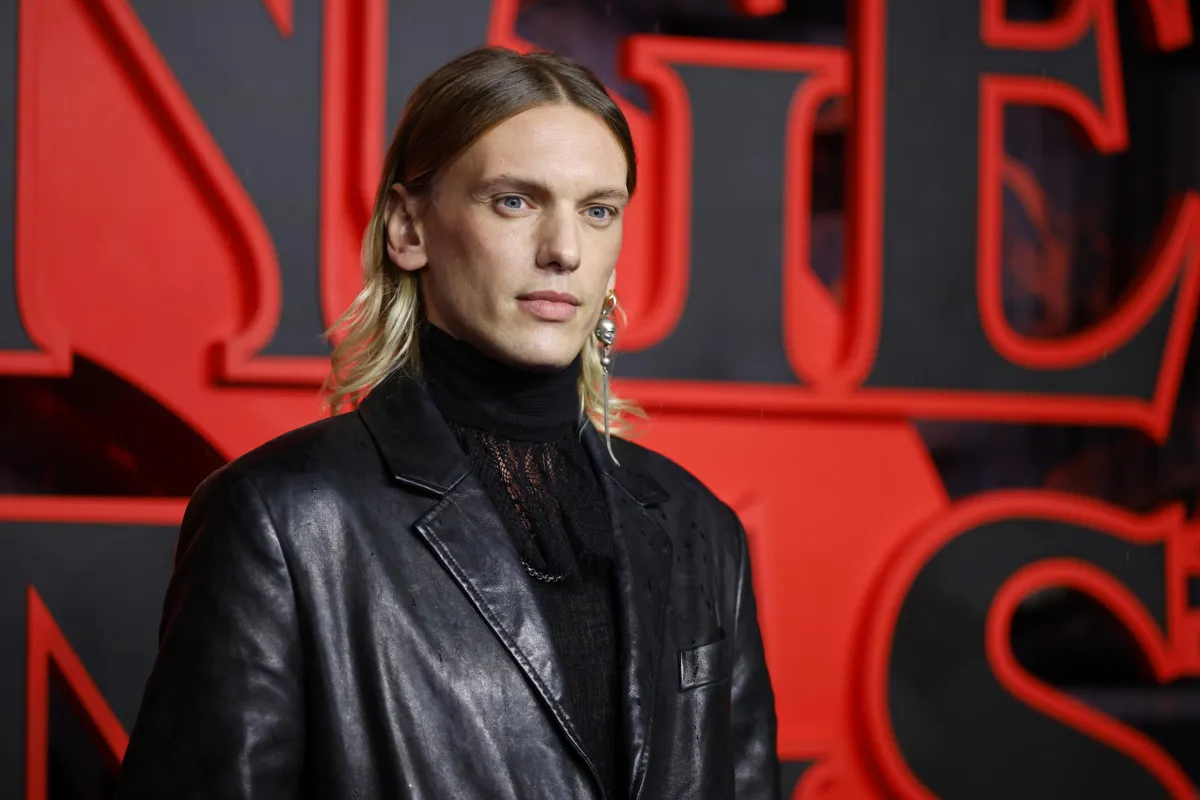 La vita privata di Jamie Campbell Bower: chi è l'attuale fidanzata dell'attore di Vecna