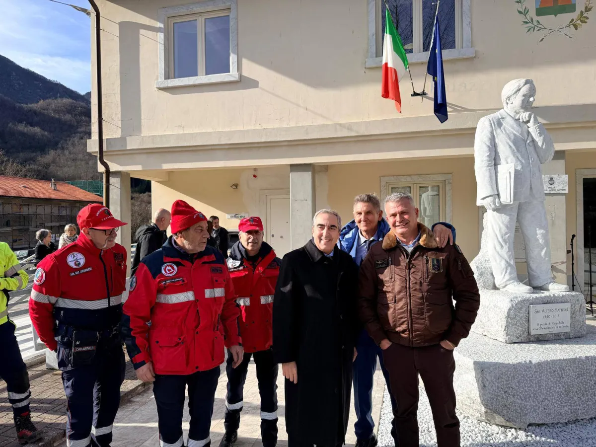 Un monumento ad Altero Matteoli