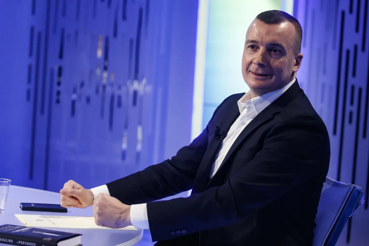 Rocco Casalino dice di aver lasciato il M5S ma vuole di nuovo Conte premier: "Altro che Elly Schlein!"