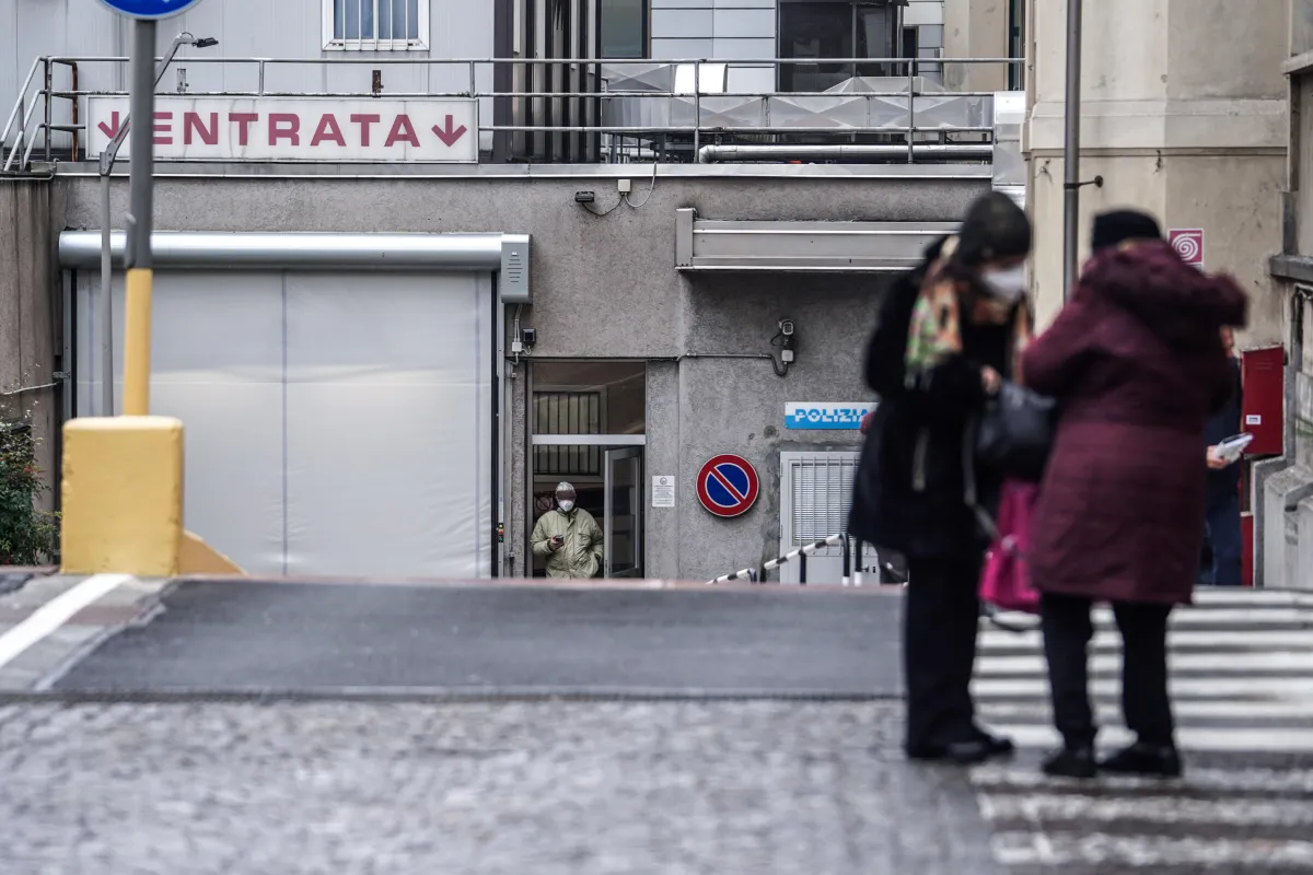 Chi era Francesca Asinari, morta con un colpo di pistola alla testa: si indaga per istigazione al suicidio