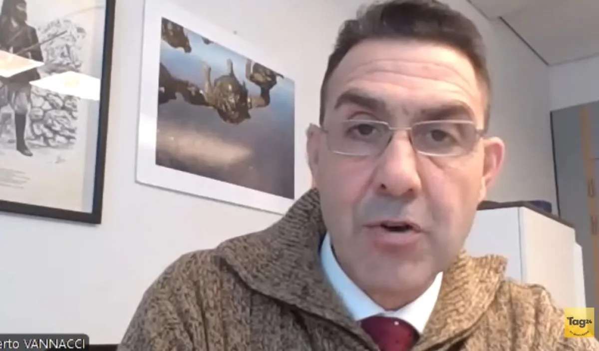 "Più libri, più liberi" boicottata da Zerocalcare? Per Vannacci è un dittatore chi protesta contro la presenza di "Passaggio al bosco"