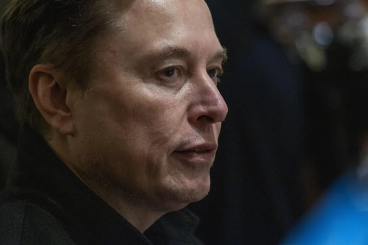 Elon Musk vs UE, multa 120 milioni a X: il post sul "Quarto Reich" che divide il web