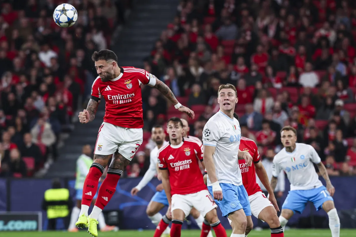 Napoli, dopo il ko con il Benfica in Champions serve un miracolo: ecco cosa serve per qualificarsi ai playoff