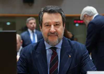 Meloni-Zelensky: l’impegno sulle armi che agita la maggioranza. Salvini medita l'astensione sull'Ucraina