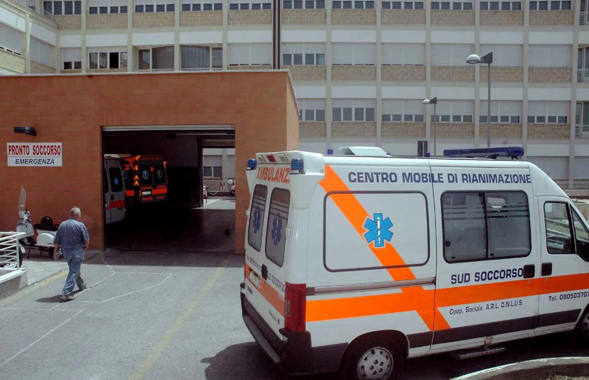Bari, 39enne muore dopo 7 ore al pronto soccorso per dolore toracico: si indaga per omicidio colposo 