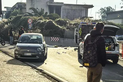 Tragedia a Pozzuoli, chi è il 16enne morto nello scontro tra auto e scooter: grave l'amico