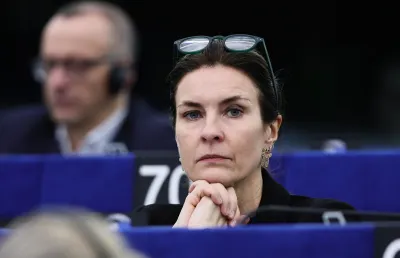 Caso Qatargate, l’Eurocamera toglie l’immunità a Moretti. Respinta la revoca per Gualmini