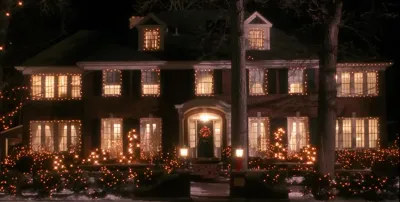 La casa di "Mamma ho perso l'aereo", oggi restaurata torna identica al film: dove si trova?