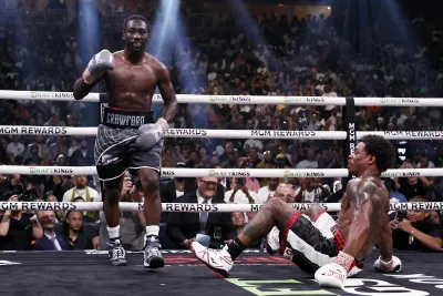 Chi è Terence Crawford, il campione di boxe che ha annunciato il ritiro
