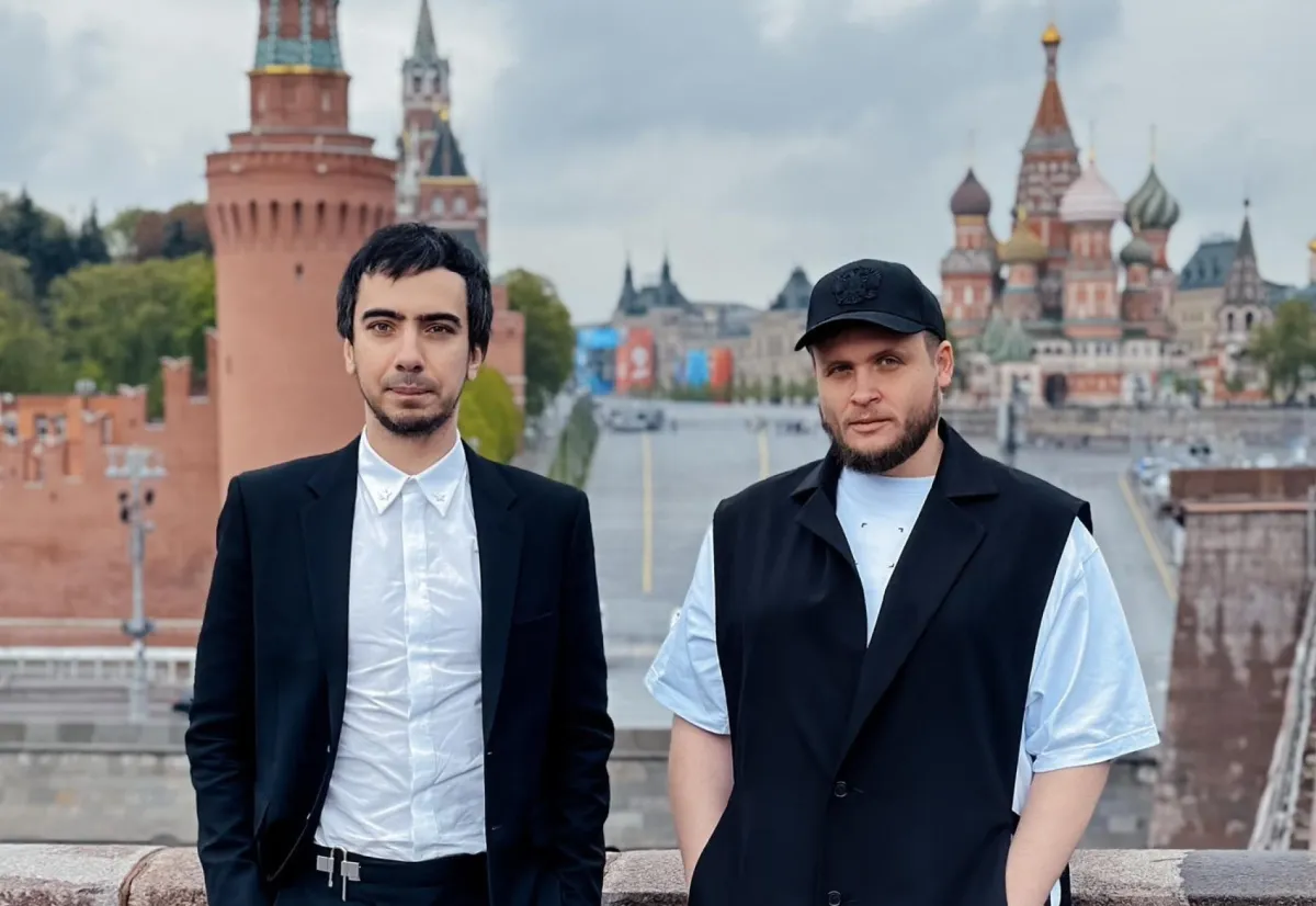   Travaglio per la pace in Ucraina si affida ai comici russi: "Sono i più seri"