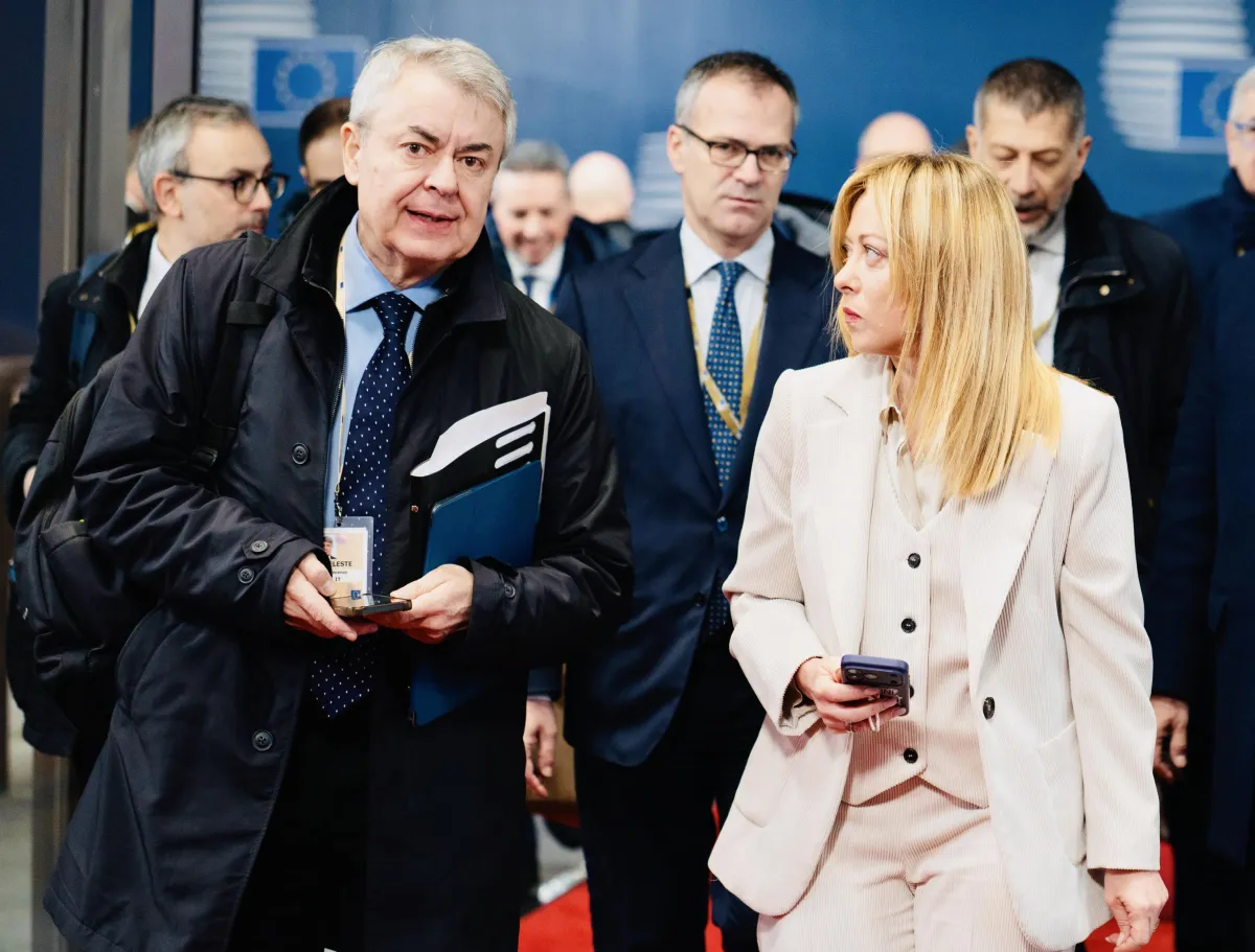 Travaglio invoca un neuropsichiatra all'altezza per i "dementi dell'Unione Europea"