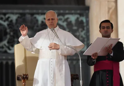 Travaglio utilizza Papa Leone per attaccare l'Europa degli "europsichiatrici" e Mattarella