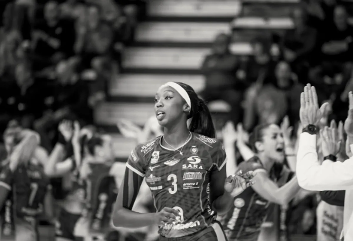 Chi è Adhu Malual, la pallavolista azzurra vittima di razzismo